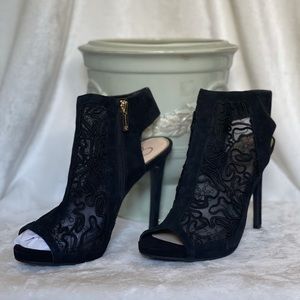 Jessica Simpson heels